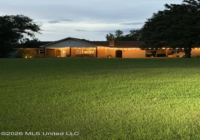 Photo 2 of Single family home for sale at 6563 Pleasant Grv Rd, Carthage, MS 39051 | MLS# 4164593 | Listing updated on 2026-10-05