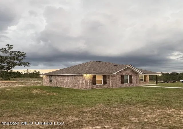 Photo 3 of Single family home for sale at 444 Peters Rd, Poplarville, MS 39470 | MLS# 4164475 | Listing updated on 2026-10-03