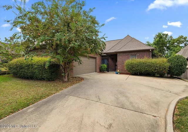 Photo 1 of Single family home for sale at 307 Carr Meadow Dr, Ridgeland, MS 39157 | MLS# 4164477 | Listing updated on 2026-10-13