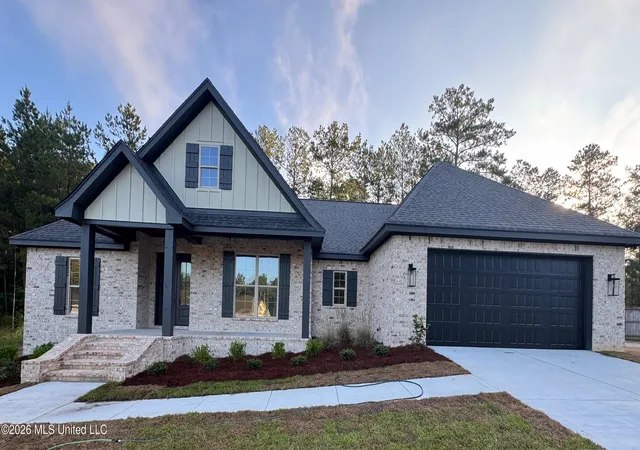 Photo 1 of Single family home for sale at 4 Stampede Pass, Sumrall, MS 39482 | MLS# 4164905 | Listing updated on 2026-10-08