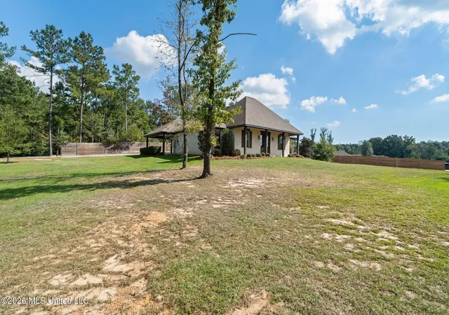 Photo 2 of Sale Pending at 21 Higgins Cutoff Rd, Sumrall, MS 39482 | MLS# 4164500 | Listing updated on 2026-10-16