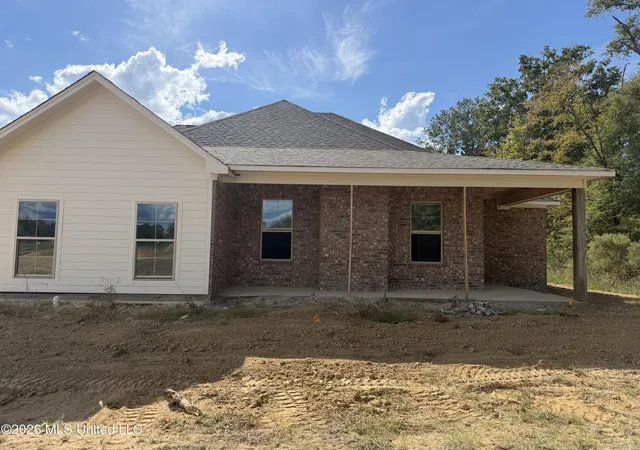 Photo 2 of Sale Pending at 2121 Freedom Ring Dr, Brandon, MS 39047 | MLS# 4164496 | Listing updated on 2026-10-06