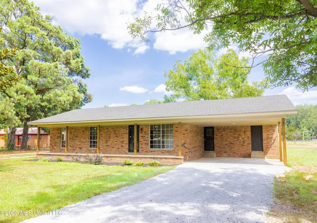 Photo 1 of Single family home for sale at 713 West St, Coldwater, MS 38618 | MLS# 4164549 | Listing updated on 2026-10-19