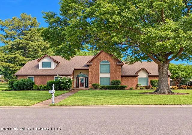 Photo 1 of Single family home for sale at 820 Flower Crk Cvs, Southaven, MS 38671 | MLS# 4164842 | Listing updated on 2026-10-07