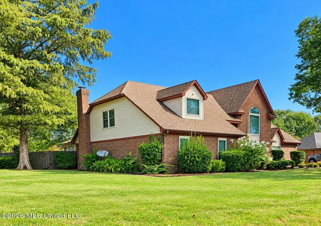 Photo 2 of Single family home for sale at 820 Flower Crk Cvs, Southaven, MS 38671 | MLS# 4164842 | Listing updated on 2026-10-07