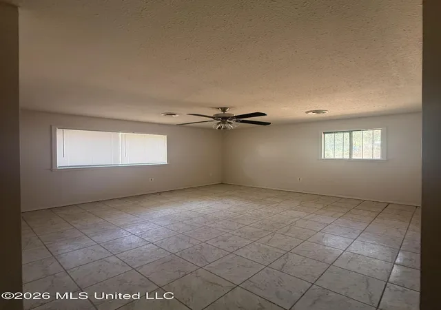 Photo 3 of Sale Pending at 2904 Marwood Dr, Jackson, MS 39212 | MLS# 4164750 | Listing updated on 2026-10-21