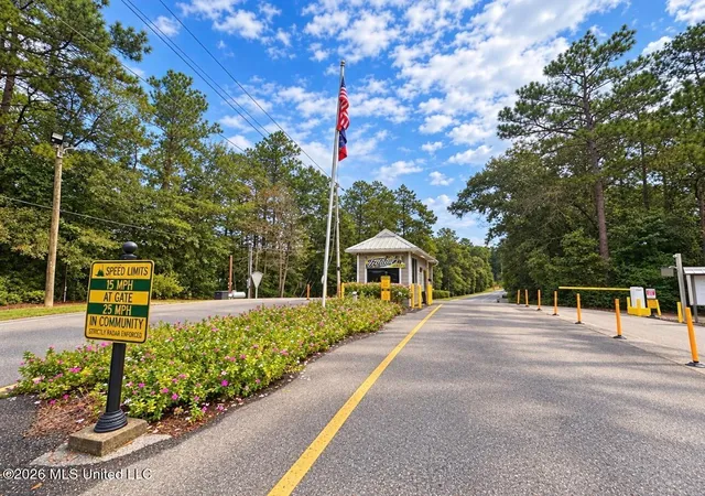 Photo 3 of Sale Pending at 615 E Lakeshore Dr, Carriere, MS 39426 | MLS# 4164743 | Listing updated on 2026-10-15