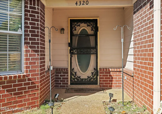 Photo 3 of Single family home for sale at 4320 Shadow Ridge Dr, Horn Lake, MS 38637 | MLS# 4164647 | Listing updated on 2026-10-13
