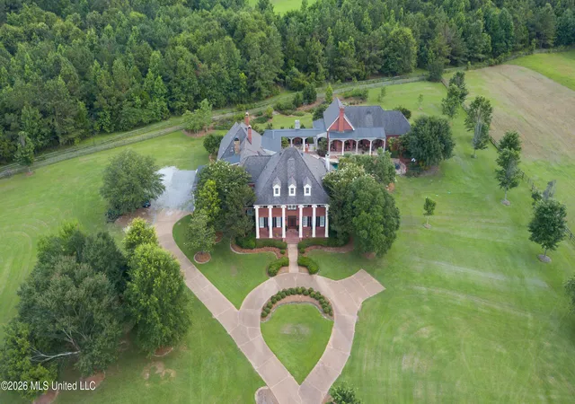 Photo 3 of Mansion for sale at 317 Highland Meadow Rd, Flora, MS 39071 | MLS# 4165016 | Listing updated on 2026-10-09