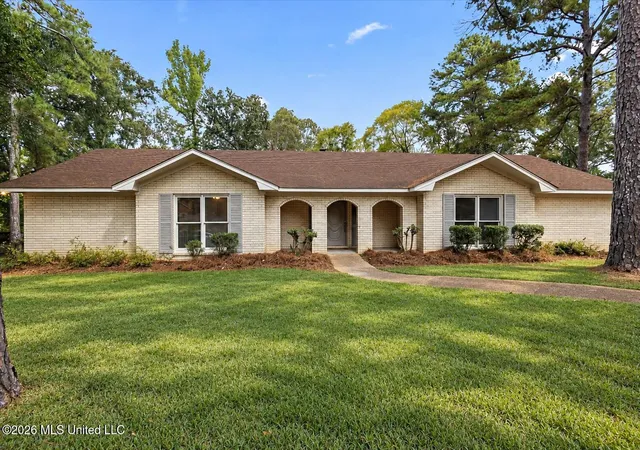 Photo 1 of Single family home for sale at 101 Susan Cir, Clinton, MS 39056 | MLS# 4164797 | Listing updated on 2026-10-26