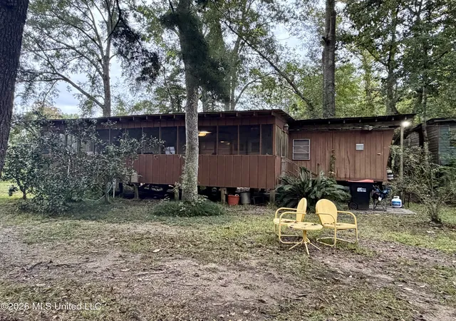 Photo 1 of Manufactured home for sale at 100 Parkside Dr, Picayune, MS 39466 | MLS# 4164660 | Listing updated on 2026-10-06