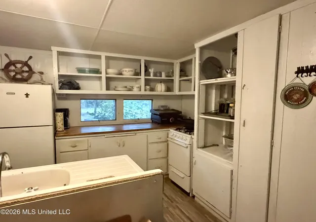 Photo 2 of Manufactured home for sale at 100 Parkside Dr, Picayune, MS 39466 | MLS# 4164660 | Listing updated on 2026-10-06