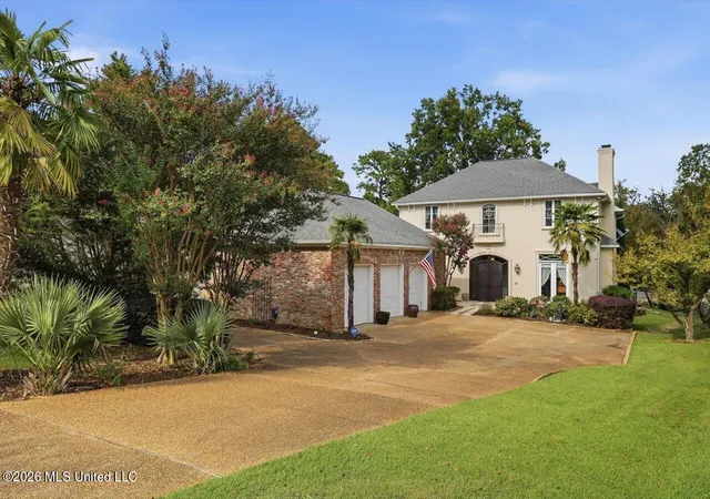 Single family home for sale at 153 Overlook Pointe Dr, Ridgeland, MS 39157 | MLS# 4165042