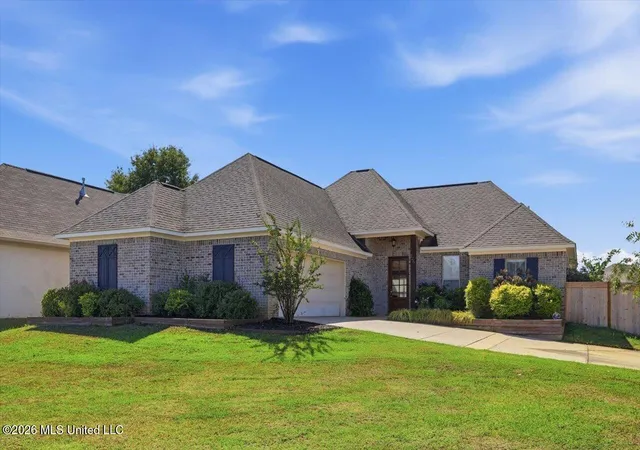 Single family home for sale at 726 Sawgrass Lakes Dr, Brandon, MS 39042 | MLS# 4164955