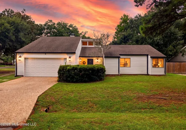 Photo 1 of Single family home for sale at 5420 E Diamondhead Dr, Diamondhead, MS 39525 | MLS# 4164725 | Listing updated on 2026-10-08