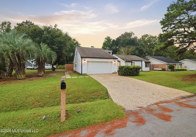 Photo 3 of Single family home for sale at 5420 E Diamondhead Dr, Diamondhead, MS 39525 | MLS# 4164725 | Listing updated on 2026-10-08