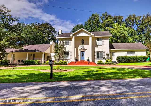 Photo 1 of Single family home for sale at 5817 Shore Dr, Ocean Springs, MS 39564 | MLS# 4164786 | Listing updated on 2026-10-25