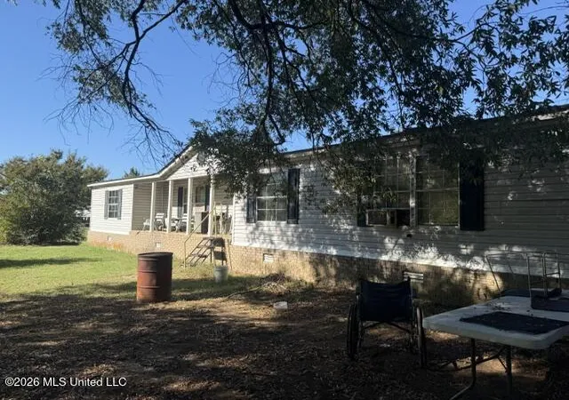 Photo 2 of Manufactured home for sale at 814 Hogan Rd, Holly Springs, MS 38635 | MLS# 4164744 | Listing updated on 2026-10-07