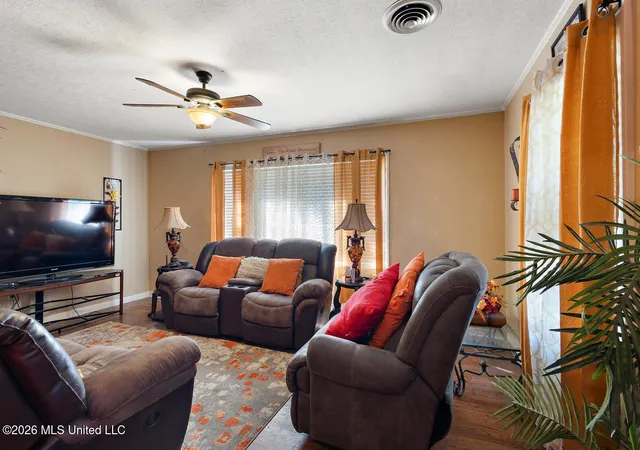 Photo 3 of Single family home for sale at 815 S Jackson St, Brookhaven, MS 39601 | MLS# 4164760 | Listing updated on 2026-10-06