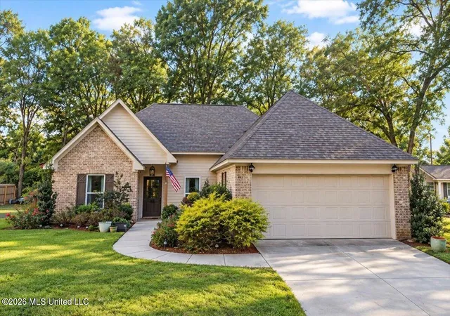 Single family home for sale at 304 Brooks Ave, Pelahatchie, MS 39145 | MLS# 4165205