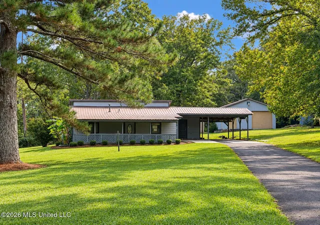 Single family home for sale at 621 N Brooks Ave, Pelahatchie, MS 39145 | MLS# 4164784