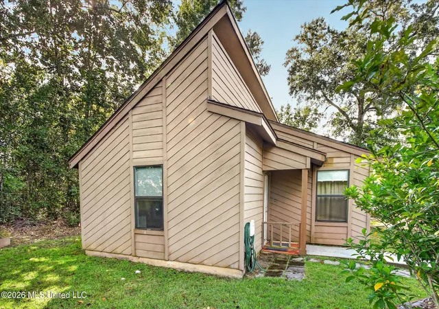 Photo 2 of Single family home for sale at 1 Pelican Cvs, Diamondhead, MS 39525 | MLS# 4164817 | Listing updated on 2026-10-07