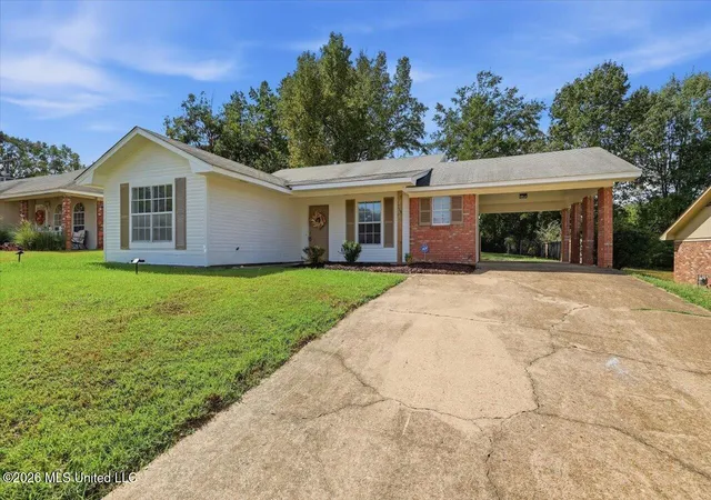 Photo 2 of Sale Pending at 4336 Cypress, Jackson, MS 39212 | MLS# 4164866 | Listing updated on 2026-10-18