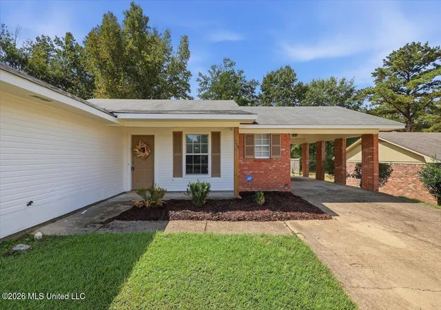 Photo 3 of Sale Pending at 4336 Cypress, Jackson, MS 39212 | MLS# 4164866 | Listing updated on 2026-10-18