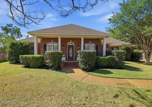 Photo 1 of Sale Pending at 104 Hunters Glen, Clinton, MS 39056 | MLS# 4164829 | Listing updated on 2026-10-11