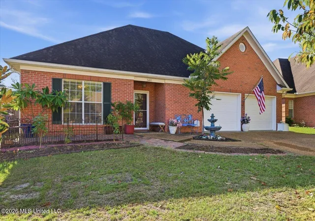 Photo 1 of Single family home for sale at 561 Spring Lake Dr, Pearl, MS 39208 | MLS# 4164828 | Listing updated on 2026-10-19