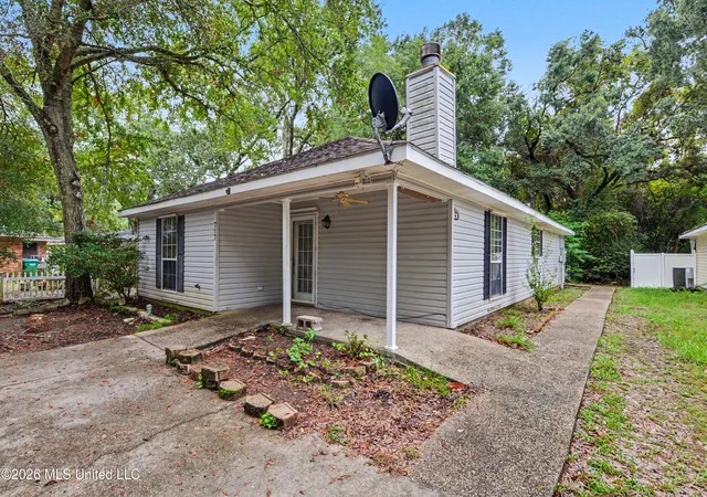 Photo 2 of Single family home for sale at 717 24th Street, Gulfport, MS 39501 | MLS# 4165025 | Listing updated on 2026-10-19