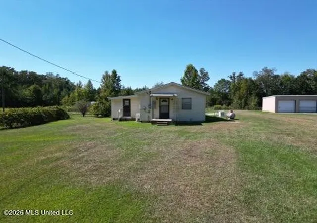 Photo 3 of Single family home for sale at 1077 Evergreen Rd, Louisville, MS 39339 | MLS# 4165000 | Listing updated on 2026-10-08