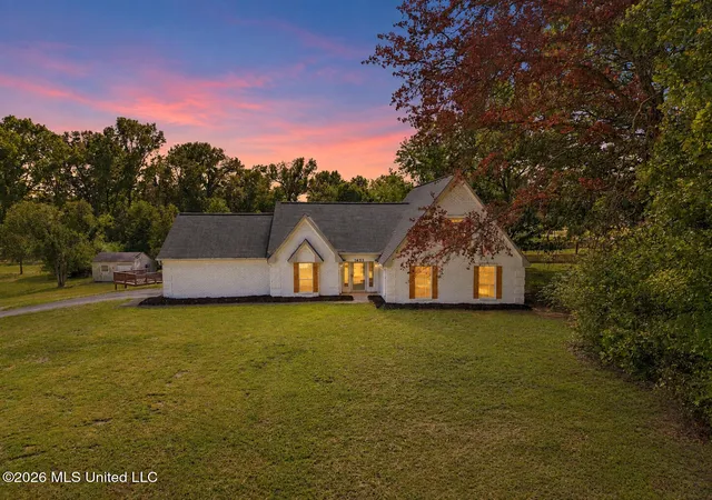 Photo 1 of Single family home for sale at 1655 Thousand Oaks Dr, Hernando, MS 38632 | MLS# 4164947 | Listing updated on 2026-10-08
