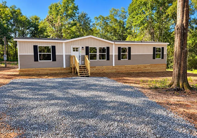 Photo 1 of Manufactured home for sale at 131 Pin Oak Dr, Poplarville, MS 39470 | MLS# 4165059 | Listing updated on 2026-10-09