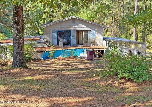 Photo 1 of Single family home for sale at 243 Country Ests Rd, Florence, MS 39073 | MLS# 4165129 | Listing updated on 2026-10-12