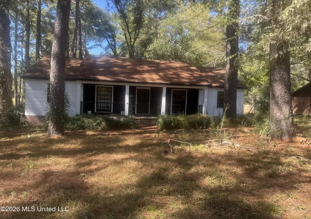 Photo 1 of Multi family home for sale at 2111 East Dr, Jackson, MS 39204 | MLS# 4164936 | Listing updated on 2026-10-08