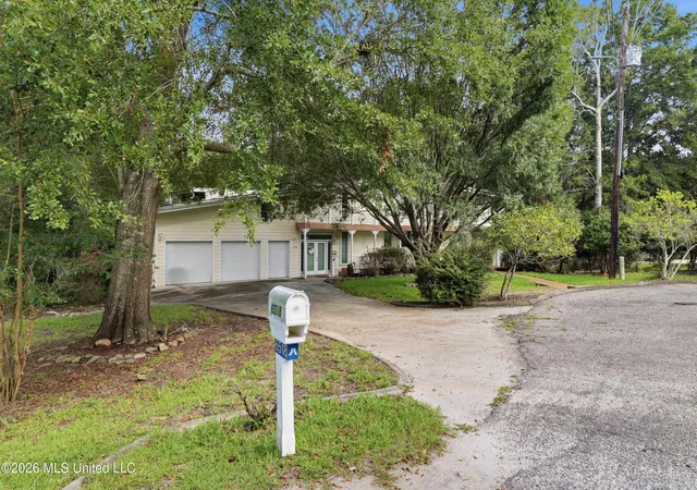 Photo 3 of Single family home for sale at 6518 Mauna Loa Ct, Diamondhead, MS 39525 | MLS# 4164943 | Listing updated on 2026-10-08