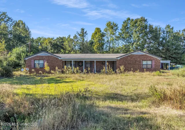 Photo 1 of Single family home for sale at 5503 Dummyline Rd, Batesville, MS 38606 | MLS# 4165039 | Listing updated on 2026-10-26