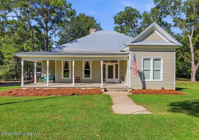 Photo 1 of Single family home for sale at 165 2nd Street, Flora, MS 39071 | MLS# 4165050 | Listing updated on 2026-10-09