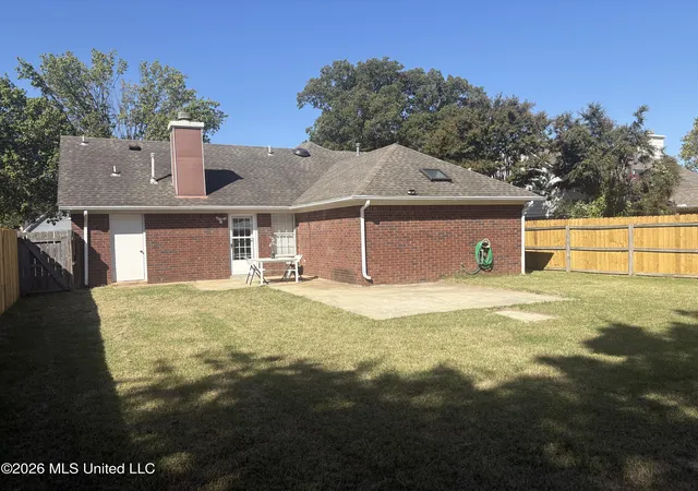 Photo 2 of Single family home for sale at 7056 Tudor Ln, Horn Lake, MS 38637 | MLS# 4165072 | Listing updated on 2026-10-13