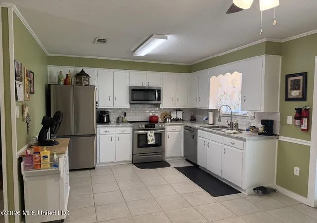 Photo 2 of Single family home for sale at 2438 Upper Dr, Pearl, MS 39208 | MLS# 4165357 | Listing updated on 2026-10-27