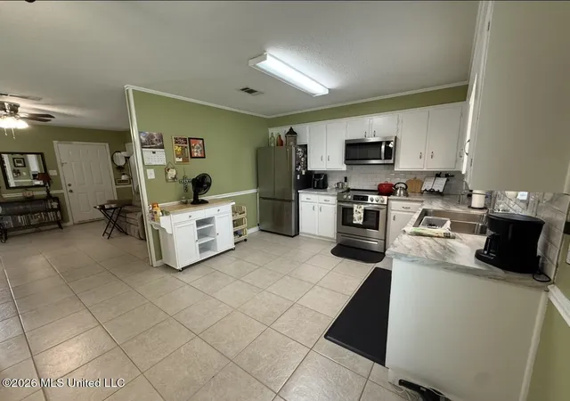 Photo 3 of Single family home for sale at 2438 Upper Dr, Pearl, MS 39208 | MLS# 4165357 | Listing updated on 2026-10-27