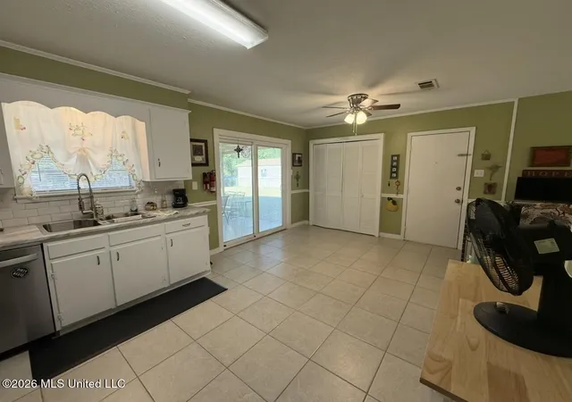 Photo 4 of Single family home for sale at 2438 Upper Dr, Pearl, MS 39208 | MLS# 4165357 | Listing updated on 2026-10-27