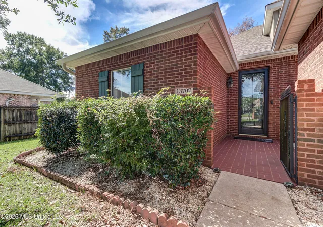 Photo 3 of Sale Pending at 13707 Dunvegan Dr, Gulfport, MS 39503 | MLS# 4165252 | Listing updated on 2026-10-19