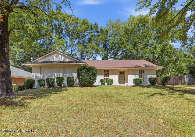 Photo 1 of Single family home for sale at 1226 Ferncrest Dr, Jackson, MS 39211 | MLS# 4165028 | Listing updated on 2026-10-10