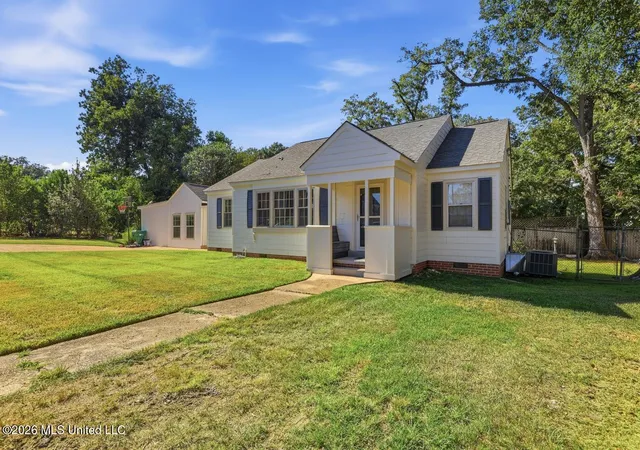 Photo 1 of Single family home for sale at 129 Mimosa St, Raymond, MS 39154 | MLS# 4165105 | Listing updated on 2026-10-19