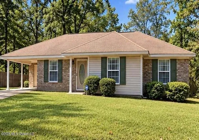 Photo 1 of Single family home for sale at 121 Haywood Ave, Winona, MS 38967 | MLS# 4165151 | Listing updated on 2026-10-10