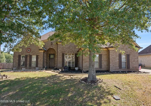 Photo 2 of Single family home for sale at 8186 Heatherstone Dr, Olive Branch, MS 38654 | MLS# 4165045 | Listing updated on 2026-10-09