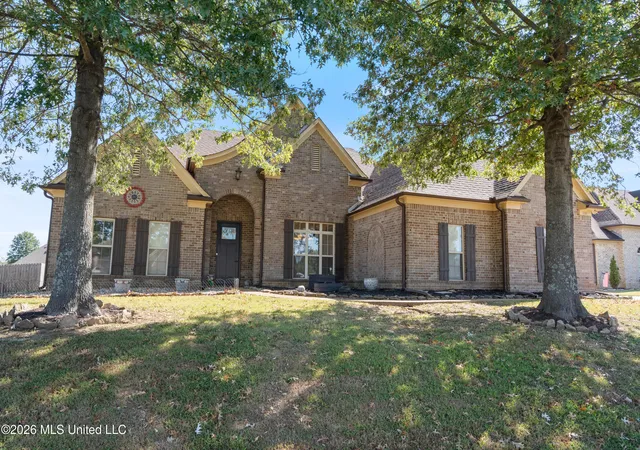 Photo 3 of Single family home for sale at 8186 Heatherstone Dr, Olive Branch, MS 38654 | MLS# 4165045 | Listing updated on 2026-10-09