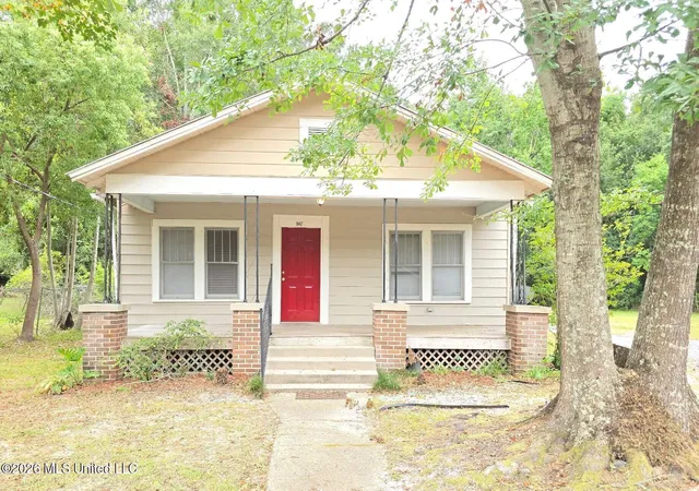 Photo 1 of Single family home for sale at 507 W Magnolia St, Gulfport, MS 39507 | MLS# 4165051 | Listing updated on 2026-10-09